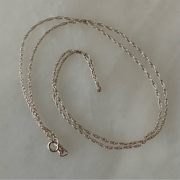 Jewelry - 10k Solid Gold Necklace